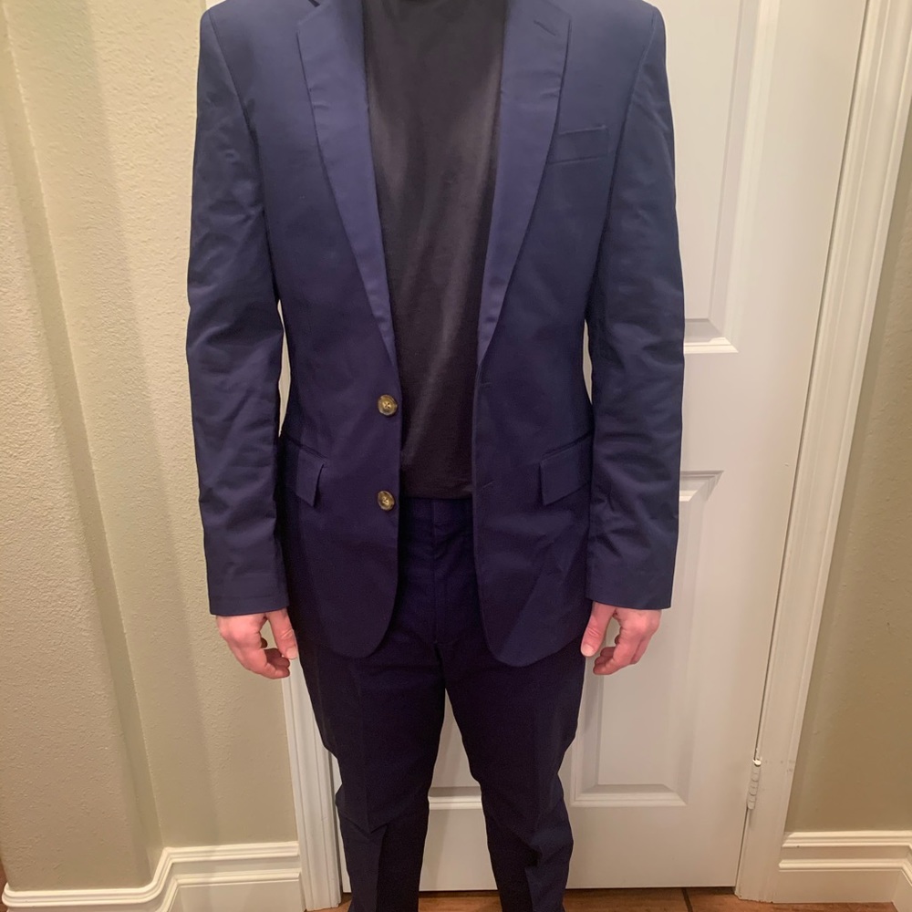 NWT Navy blue suit. Pants W33 L30. Jacket 38 Short